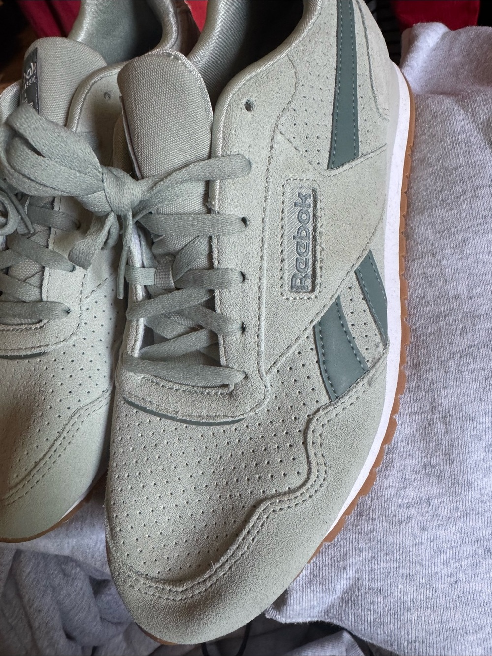 Reebok Classic Women’s Suede Sneakers in Light Gray - Picture 4 of 4
